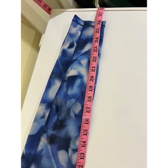 Lululemon size 8 Wunder Under Hi Rise full-on Luxtreme Blossom/wht/navy leggings - Picture 13 of 14